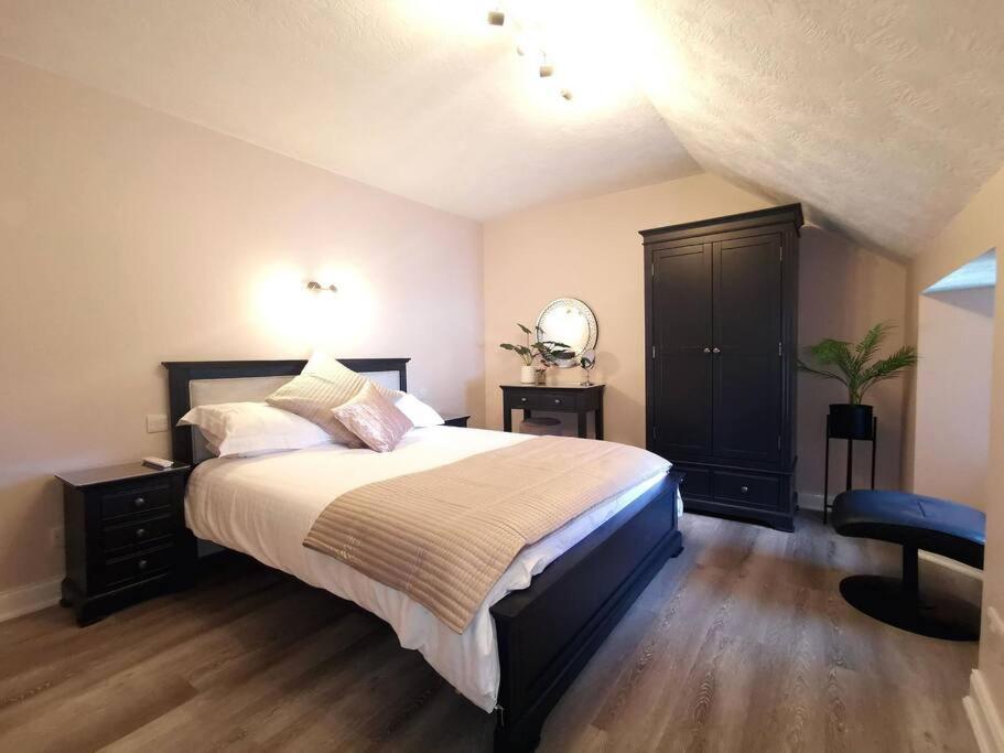 B'Dazzled Flat, Castletown Apartment Терсо Екстериор снимка